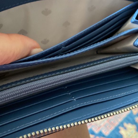 Kate Spade 2-tone blue wallet - Picture 5 of 10